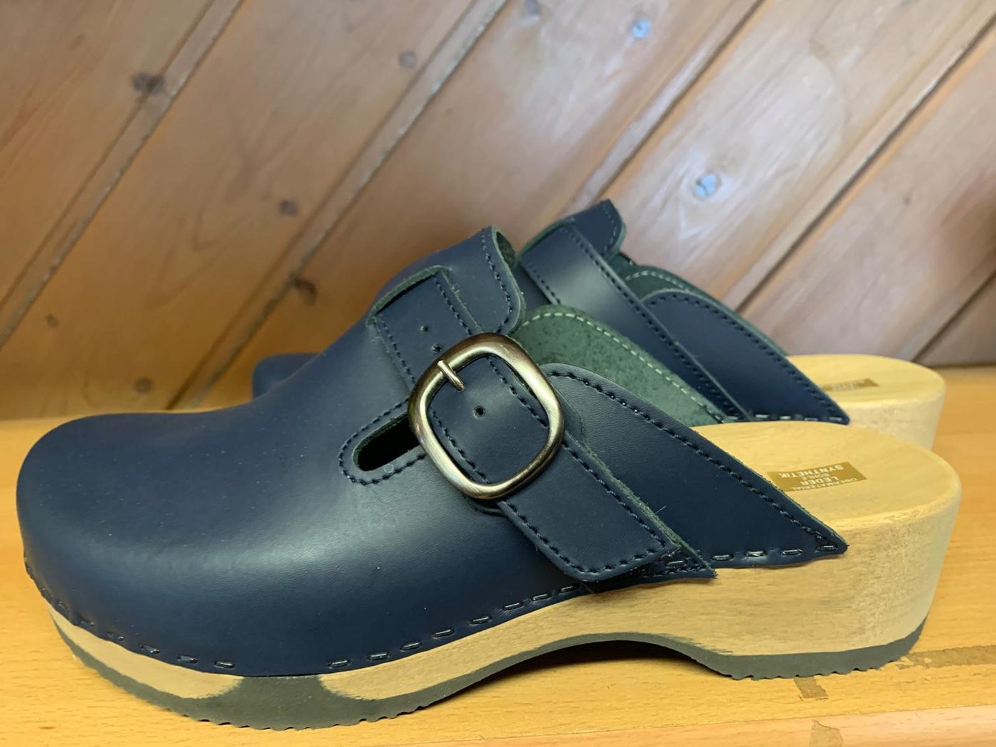HOGES Modell 220 in Blau, ungelocht